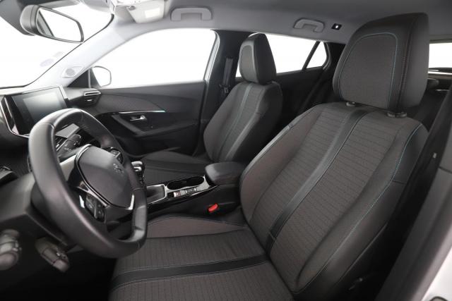 Peugeot 2008 image 1