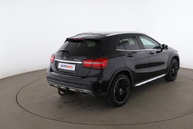 Mercedes Benz Gla image 9