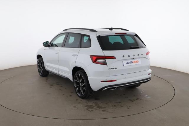 Skoda Karoq image 8