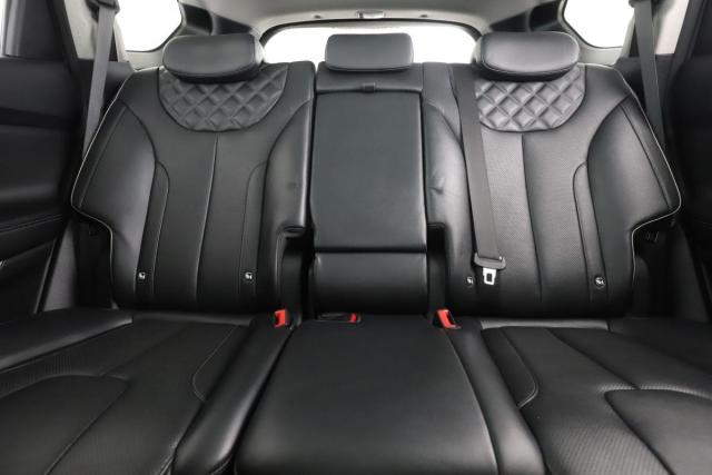 Hyundai Santa Fe image 8