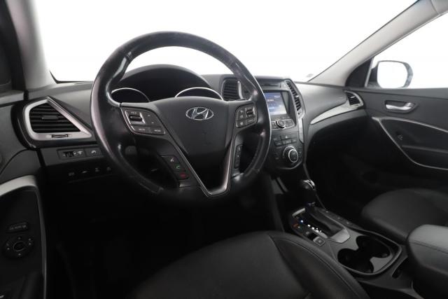 Hyundai Santa Fe image 2