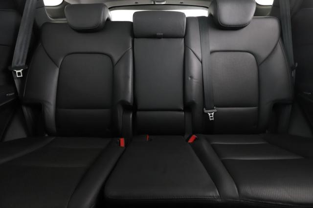 Hyundai Santa Fe image 8