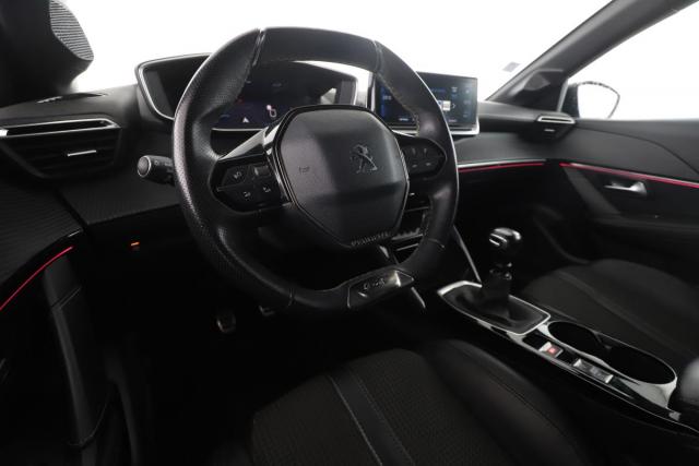 Peugeot 208 image 3