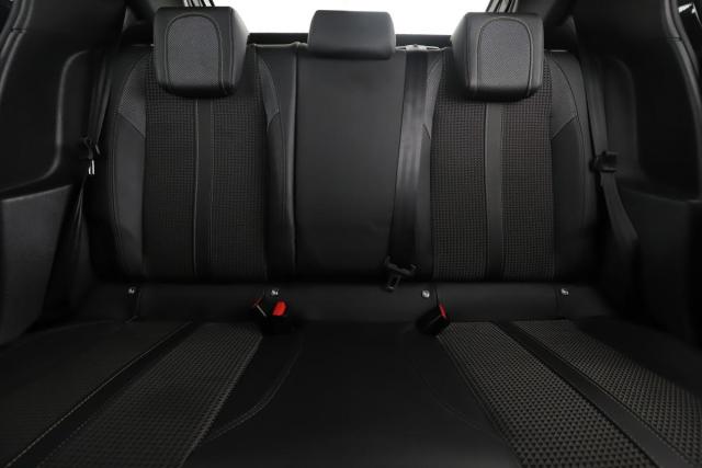 Peugeot 208 image 9