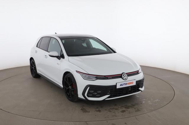 Volkswagen Golf image 9