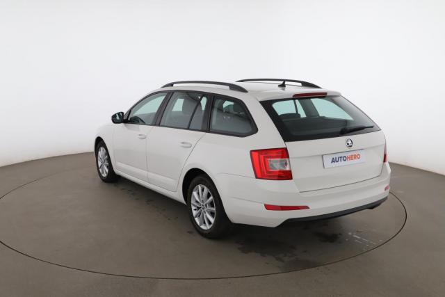 Skoda Octavia image 9