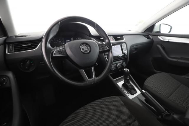 Skoda Octavia image 5