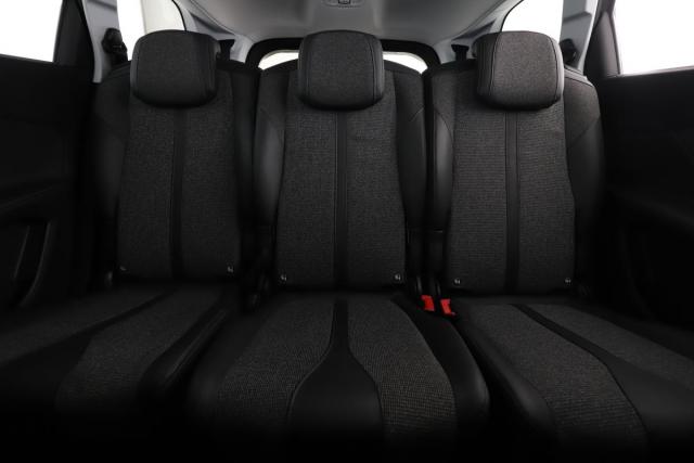 Peugeot 5008 image 3