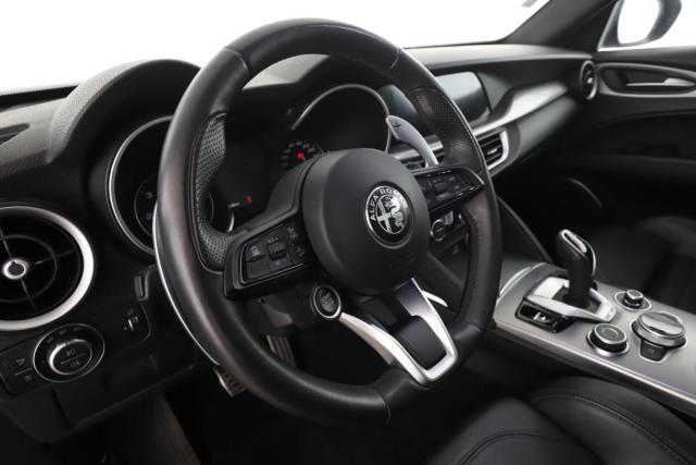 Alfa Romeo Stelvio image 1