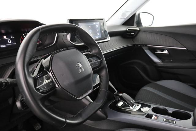 Peugeot 2008 image 2