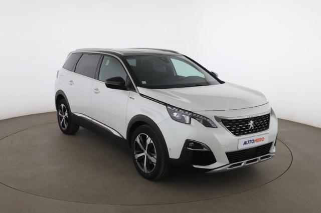 Peugeot 5008 image 2