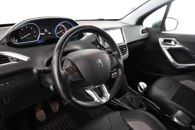 Peugeot 2008 image 8