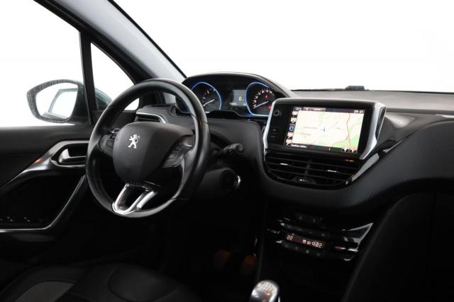 Peugeot 2008 image 6