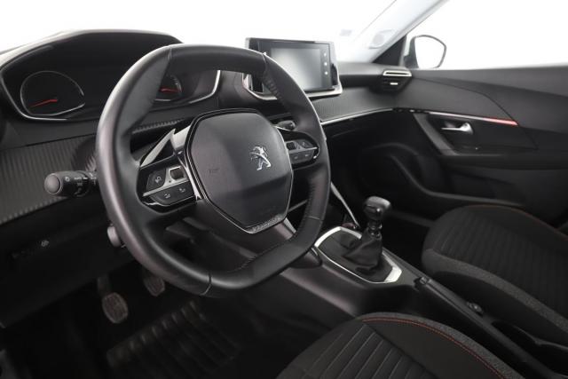 Peugeot 2008 image 7