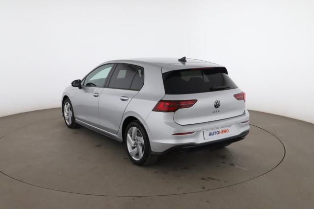 Volkswagen Golf image 6