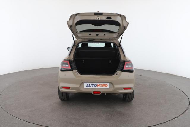 Suzuki Swift image 5