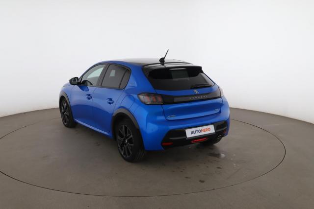 Peugeot 208 image 9