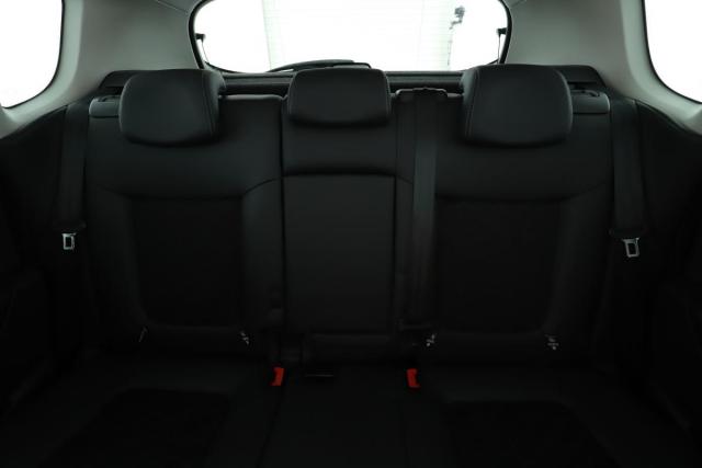 Peugeot 3008 image 2