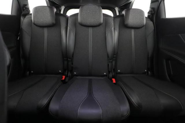 Peugeot 5008 image 8