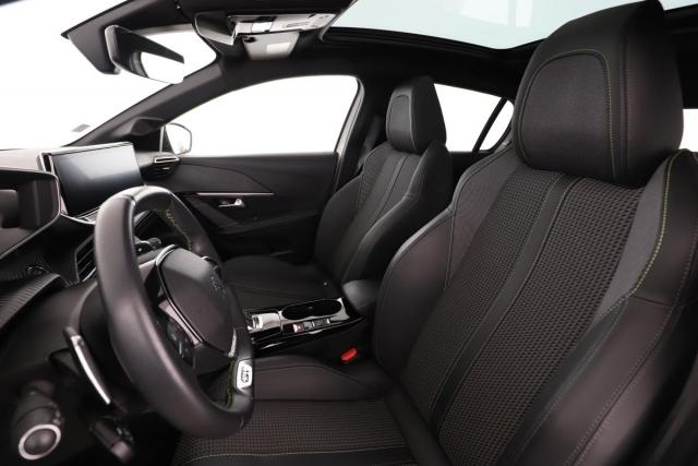 Peugeot 208 image 5