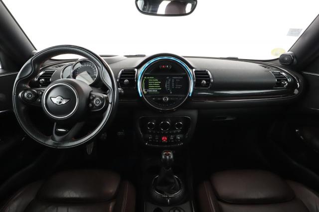 Mini Clubman image 3