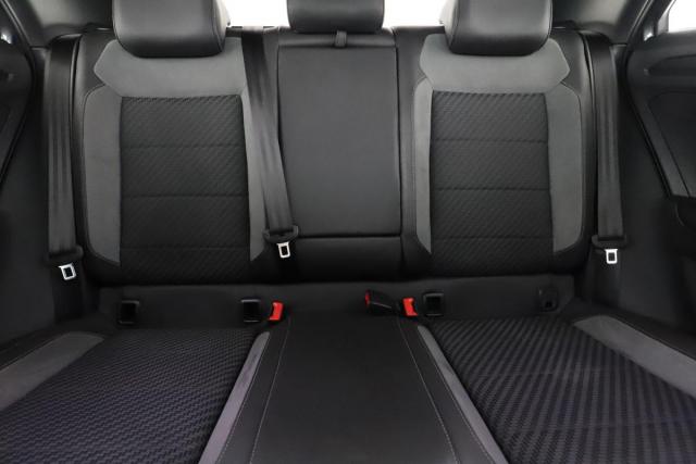 Volkswagen T-Roc image 7