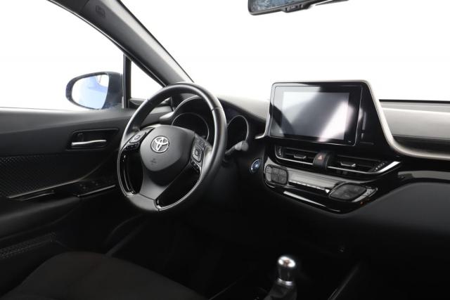Toyota C-Hr image 3