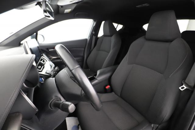 Toyota C-Hr image 1