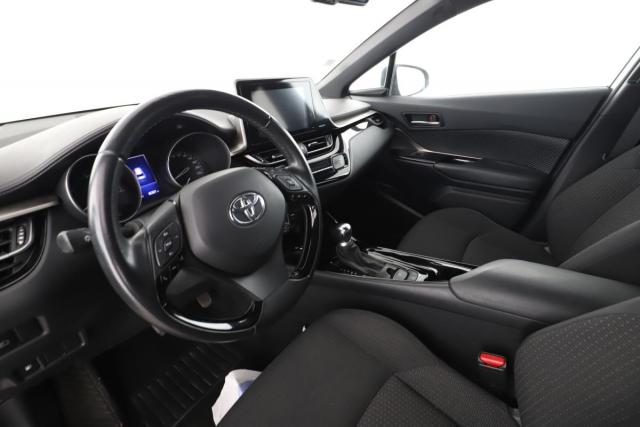 Toyota C-Hr image 6