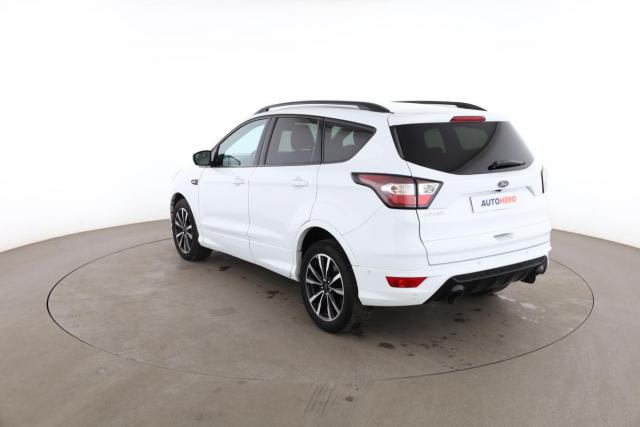 Ford Kuga image 2