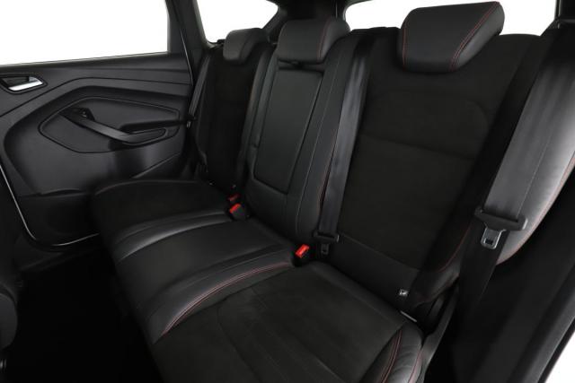 Ford Kuga image 6