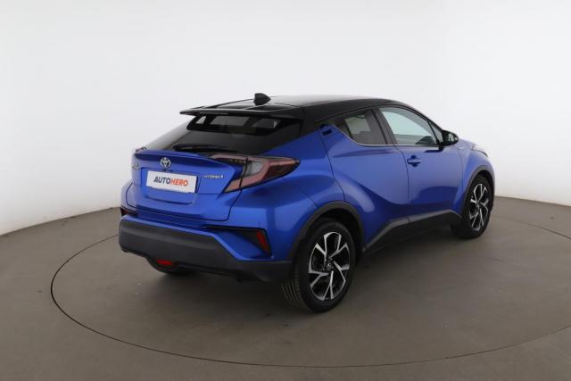 Toyota C-Hr image 2