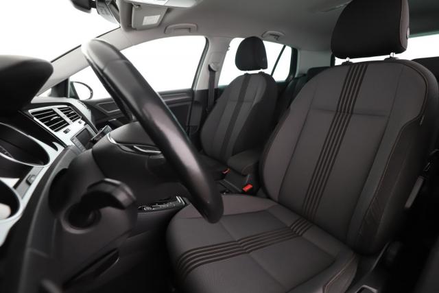 Volkswagen Golf image 4
