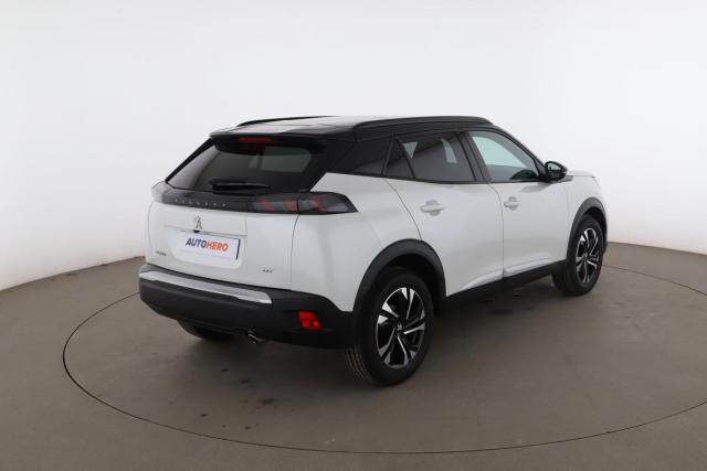 Peugeot 2008 image 8