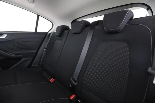 Ford Focus image 6