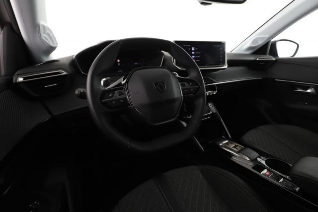 Peugeot 208 image 5