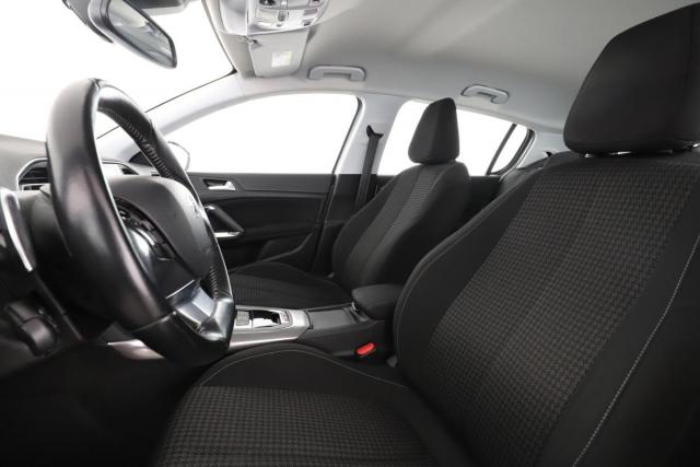 Peugeot 308 image 9