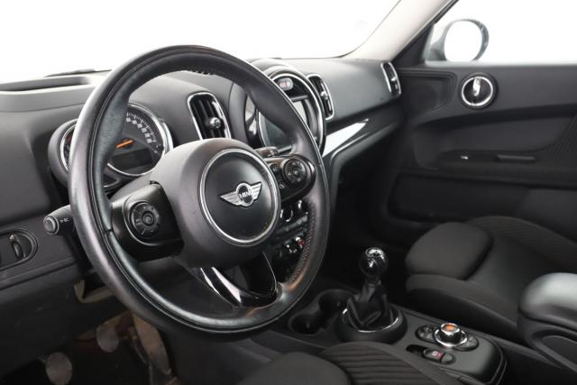 Mini Countryman image 2