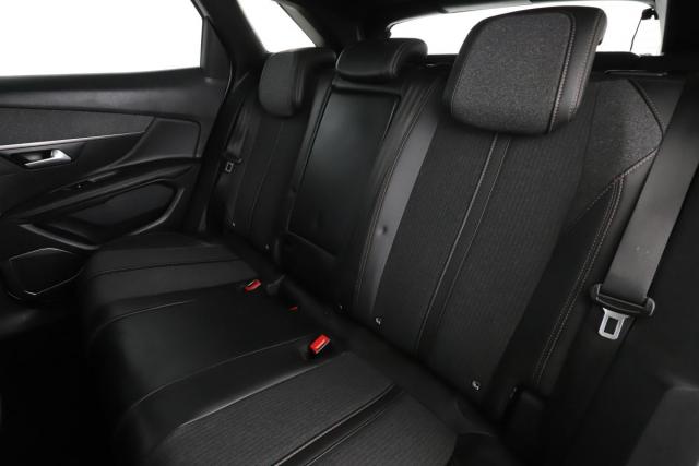 Peugeot 3008 image 2