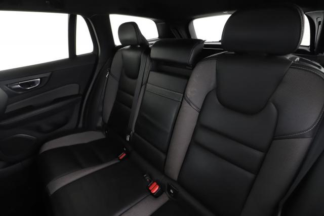 Volvo V60 image 3