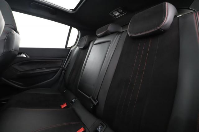 Peugeot 308 image 8