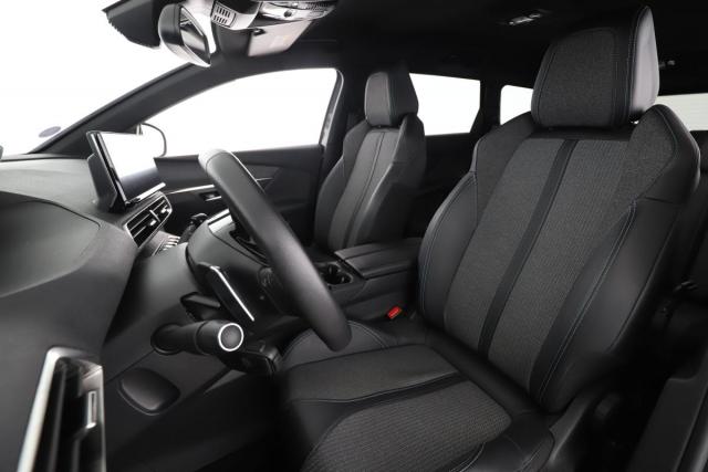 Peugeot 5008 image 1