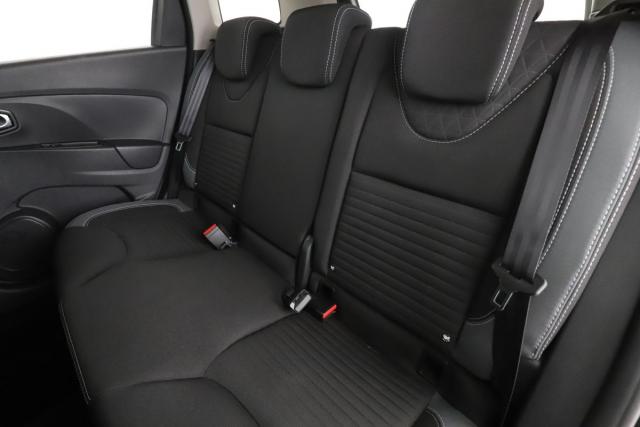 Renault Clio Estate image 2
