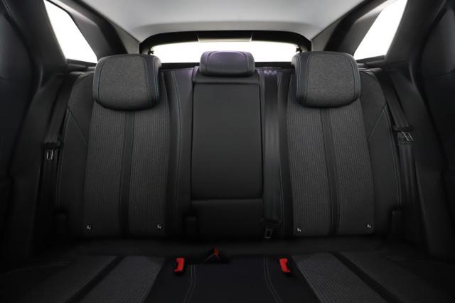 Peugeot 3008 image 2