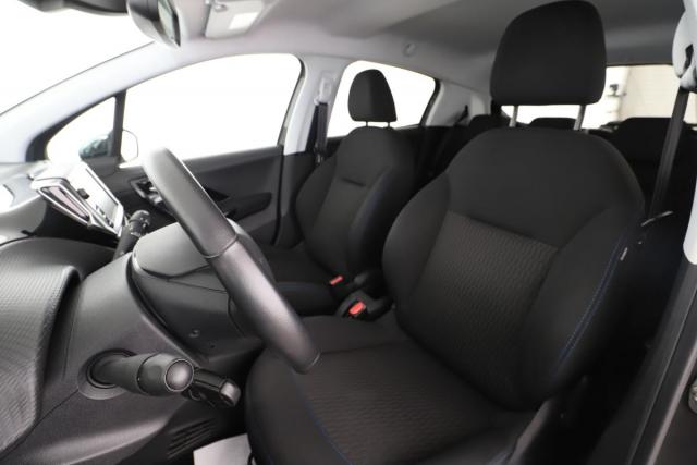 Peugeot 208 image 6