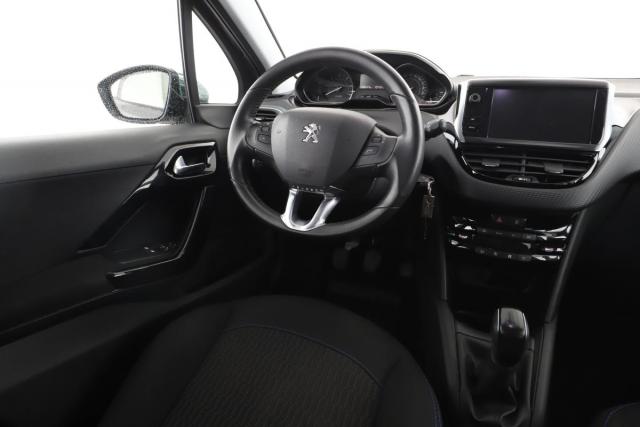 Peugeot 208 image 2