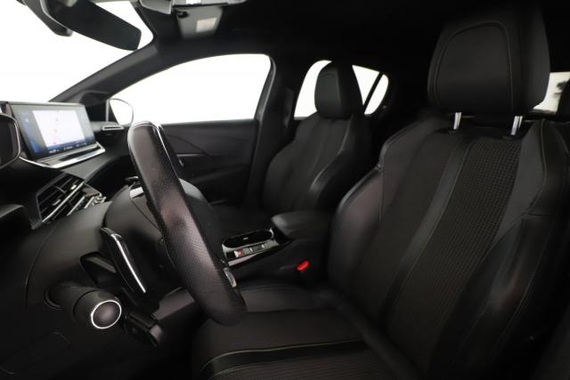 Peugeot 208 image 5