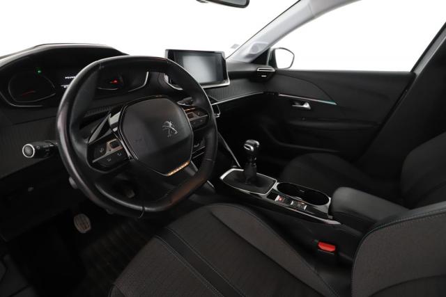 Peugeot 208 image 8