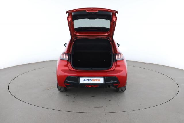 Peugeot 208 image 1