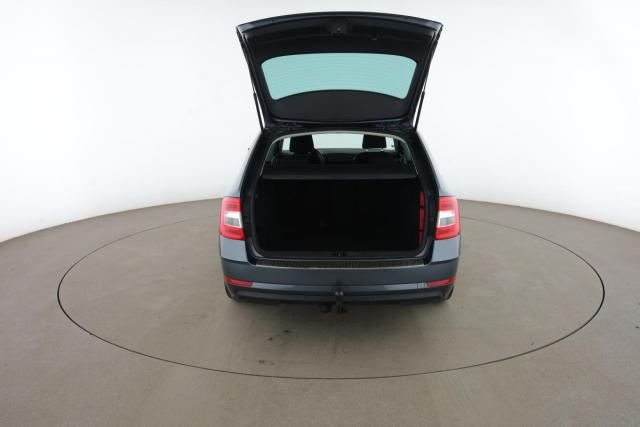 Skoda Octavia image 7